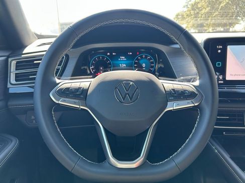 New 2026 Volkswagen Atlas Cross Sport SE image 19