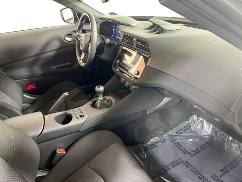 Used 2024 Nissan Z Sport w/ Floor Mat Package image 24