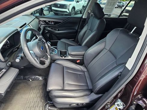 Used 2025 Subaru Outback Limited AWD/4WD image 17