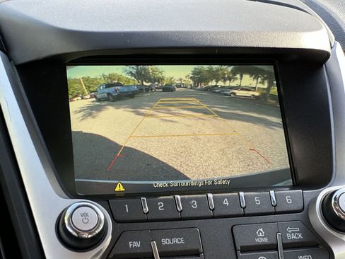 Used 2017 Chevrolet Equinox LS image 20