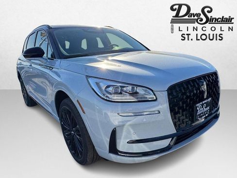 New 2025 Lincoln Corsair Reserve w/ Jet Appearance Package image 3