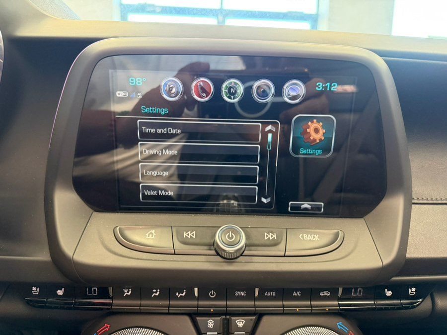 Used 2018 Chevrolet Camaro SS RWD image 33
