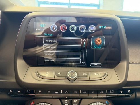 Used 2018 Chevrolet Camaro SS RWD image 33