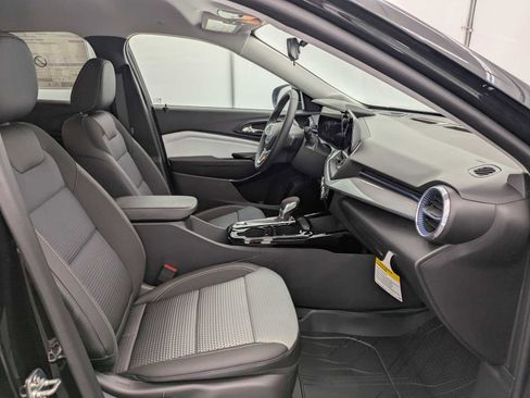 New 2026 Chevrolet Trax LT w/ Driver Confidence Package FWD image 22