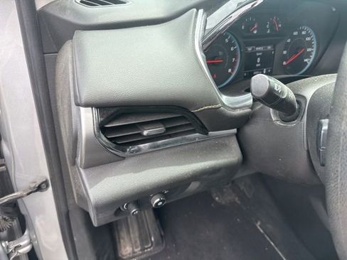 Used 2021 Chevrolet Traverse LS FWD image 13