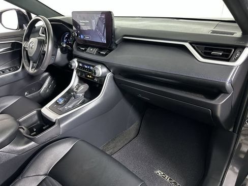 Used 2024 Toyota RAV4 XSE AWD/4WD image 30