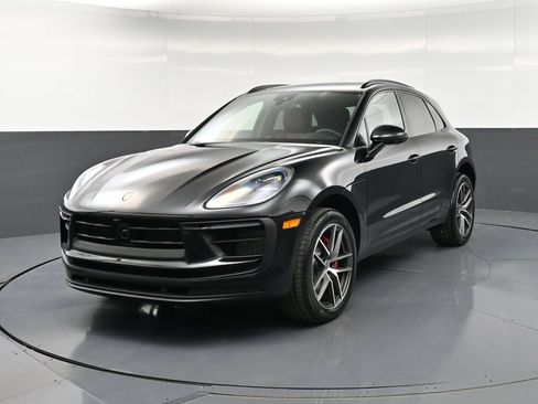 New 2026 Porsche Macan S AWD/4WD image 6