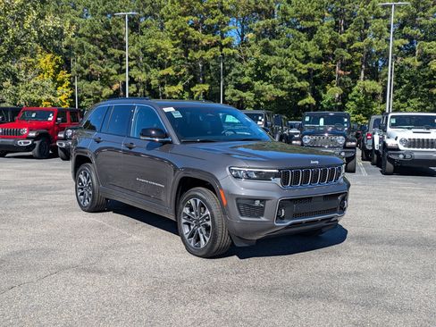 New 2025 Jeep Grand Cherokee Overland w/ Adv Protech Group III AWD/4WD image 3