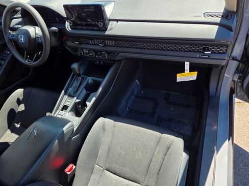 Certified 2025 Honda Accord SE image 21