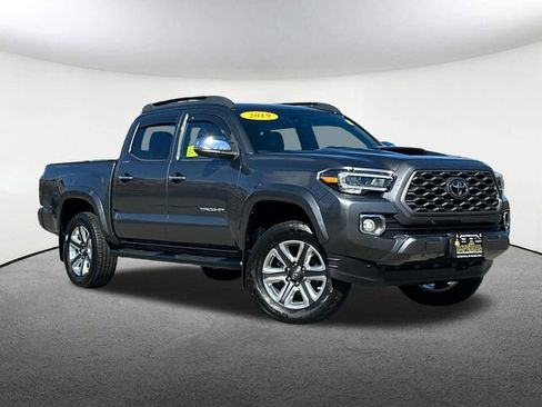 Used 2019 Toyota Tacoma Limited image 2