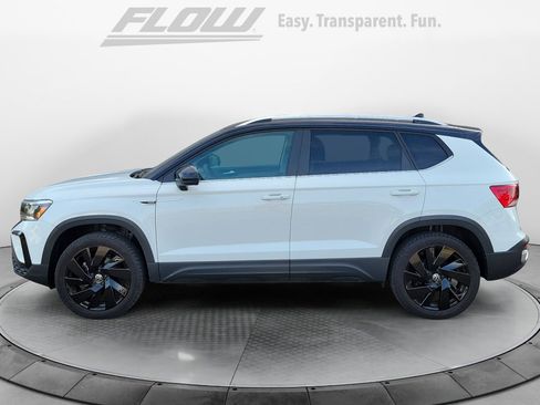 Certified 2023 Volkswagen Taos SE AWD/4WD image 5
