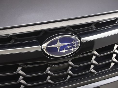 Used 2018 Subaru Crosstrek 2.0i Limited image 17