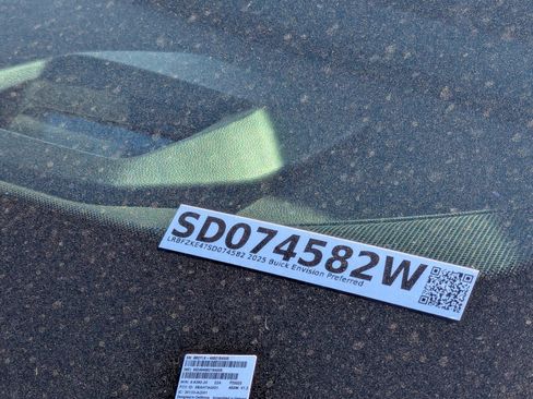 Certified 2025 Buick Envision Preferred image 32