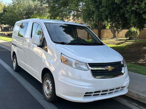 Used 2015 Chevrolet City Express LT w/ Technology Package FWD image 2