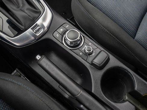 Used 2019 Toyota Yaris LE FWD image 24