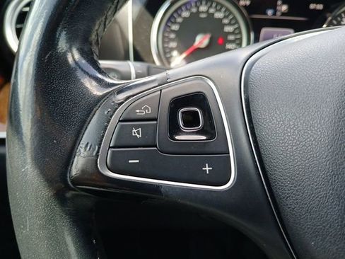 Used 2017 Mercedes-Benz E 300 image 21