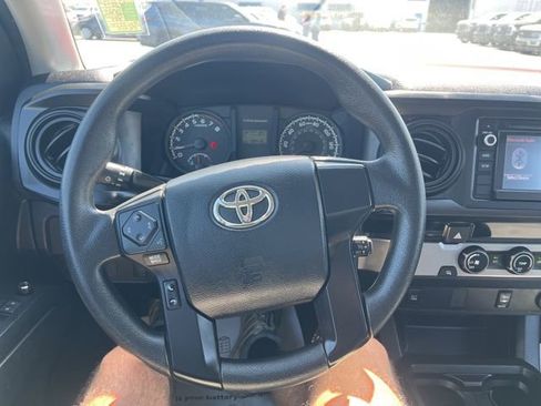 Used 2017 Toyota Tacoma SR w/ SR Convenience Package image 10