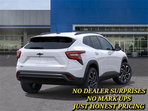 New 2026 Chevrolet Trax RS image 4
