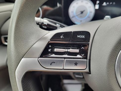 Used 2024 Hyundai Elantra SEL image 20