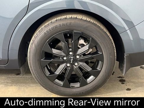 Certified 2024 Kia Carnival SX Prestige image 34