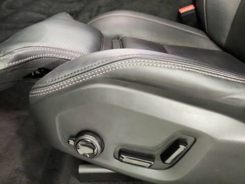 Used 2023 Volvo XC60 B5 Ultimate FWD image 14