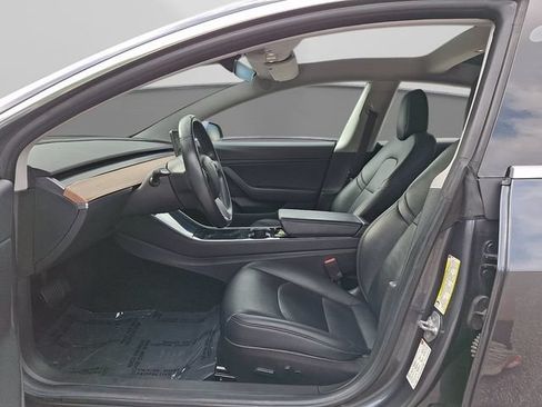 Used 2018 Tesla Model 3 Long Range RWD image 15