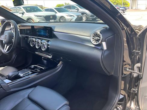 Used 2022 Mercedes-Benz A 220 image 17