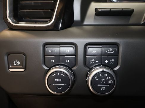 Certified 2024 GMC Sierra 1500 Denali Ultimate AWD/4WD image 11
