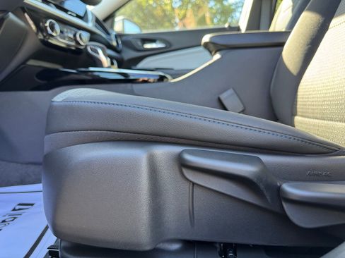 New 2025 Chevrolet Trax LT w/ LT Convenience Package image 23