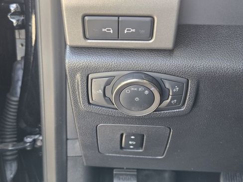 Used 2018 Ford F150 Raptor w/ Equipment Group 802A Luxury AWD/4WD image 29