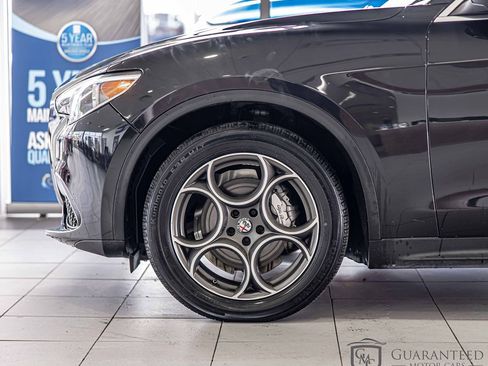 Used 2018 Alfa Romeo Stelvio Sport w/ Cold Weather Package image 9