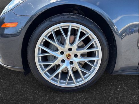 Used 2017 Porsche Panamera 4S image 12