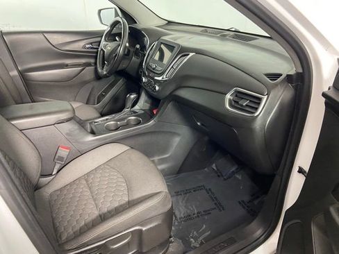 Used 2019 Chevrolet Equinox LT FWD image 19