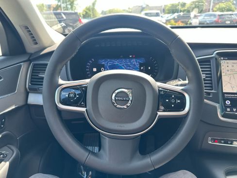 Used 2025 Volvo XC90 B5 Core w/ Protection Package Premier AWD/4WD image 12