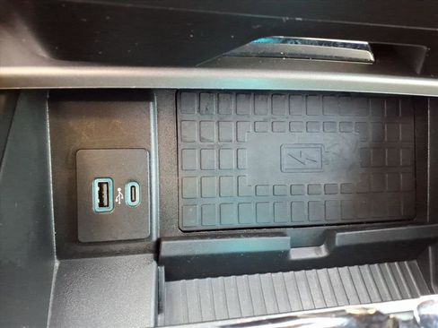 Used 2020 Ford Expedition XLT w/ Equipment Group 202A image 15