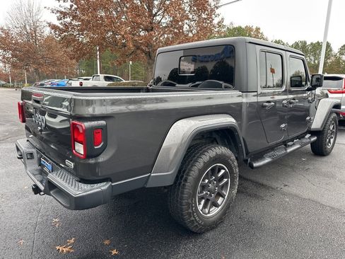 Used 2023 Jeep Gladiator Overland image 3
