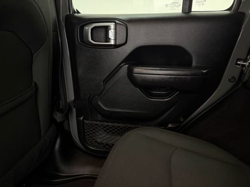 Used 2019 Jeep Wrangler Unlimited Sport S AWD/4WD image 33