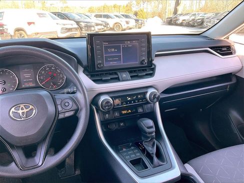 Used 2019 Toyota RAV4 XLE w/ Convenience Package image 17