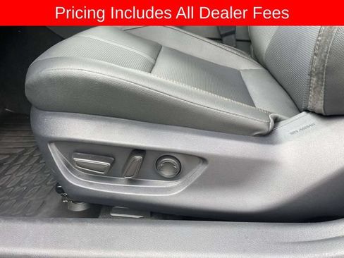 Used 2026 Toyota Camry XLE FWD image 21