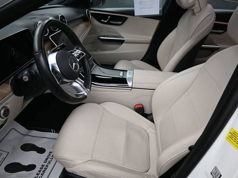Used 2024 Mercedes-Benz C 300 Sedan image 28