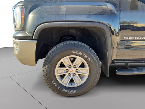 Used 2018 GMC Sierra 1500 SLE w/ SLE Value Package image 9