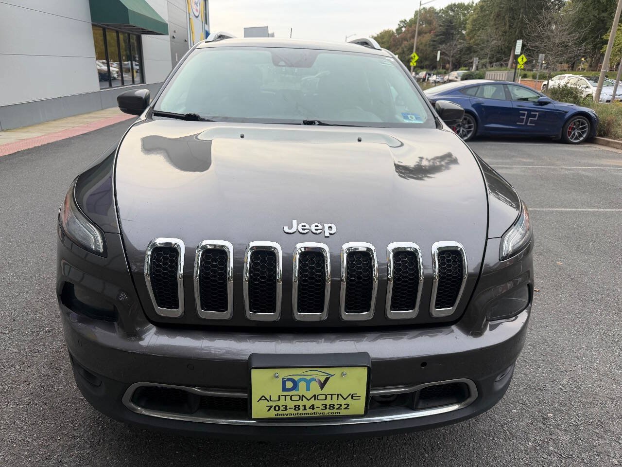 Used 2016 Jeep Cherokee Limited w/ Technology Group AWD/4WD image 10