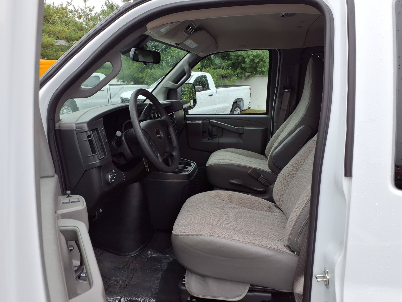 Used 2026 GMC Savana 3500 LT w/ LT Preferred Equipment Group RWD image 20