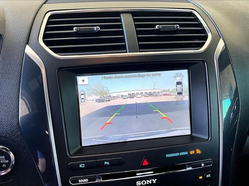 Used 2018 Ford Explorer Limited FWD image 29