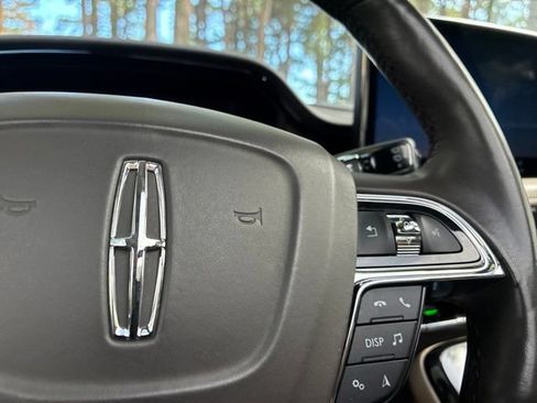 Certified 2022 Lincoln Nautilus Reserve FWD image 27
