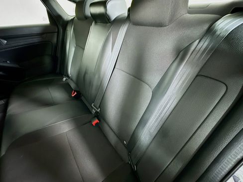 Used 2024 Honda Civic Sport image 4