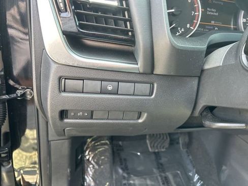 Used 2022 Nissan Rogue SV FWD image 17