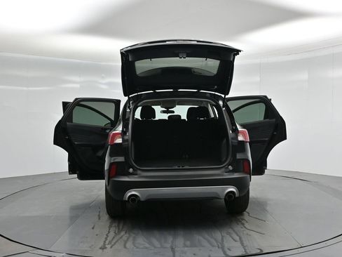 Certified 2022 Ford Escape SE image 31