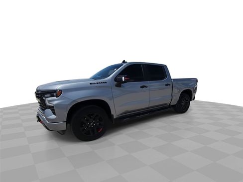 Used 2025 Chevrolet Silverado 1500 RST w/ Redline Edition AWD/4WD image 4