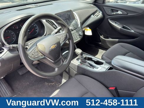 Used 2025 Chevrolet Malibu LT FWD image 13